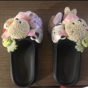Plush Animal Slippers J4/W6 - Black and Pink